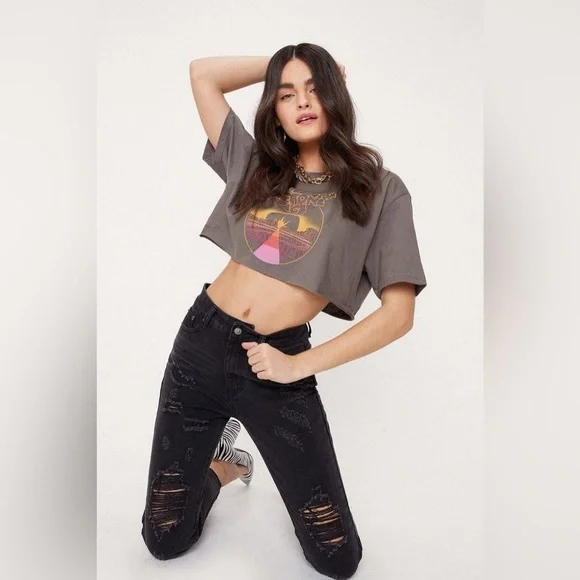 NWT Nasty Gal High Waisted Distressed Denim Jeans In Size 2 - Picture 3 of 4